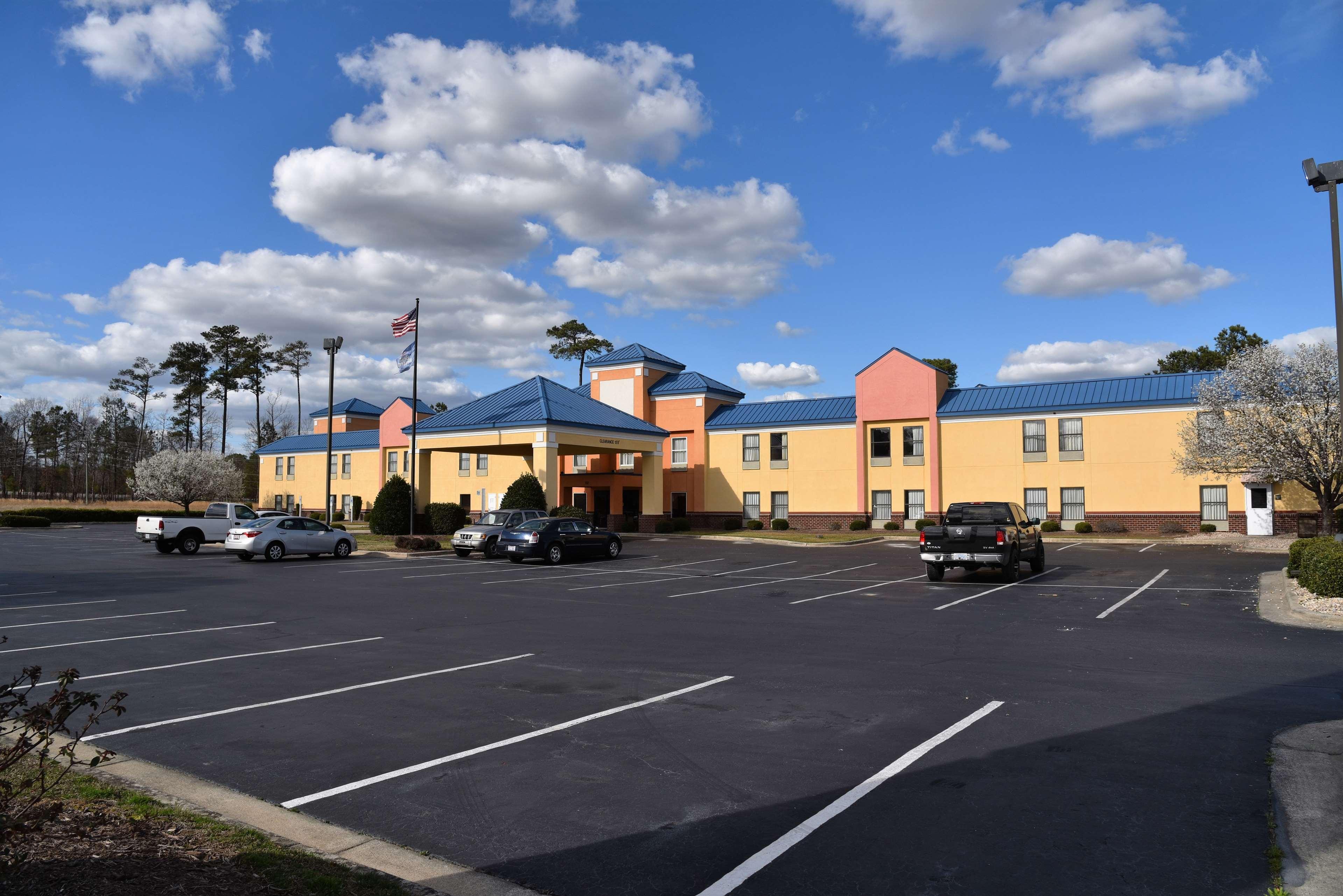 Surestay Plus Hotel Tarboro Exterior photo