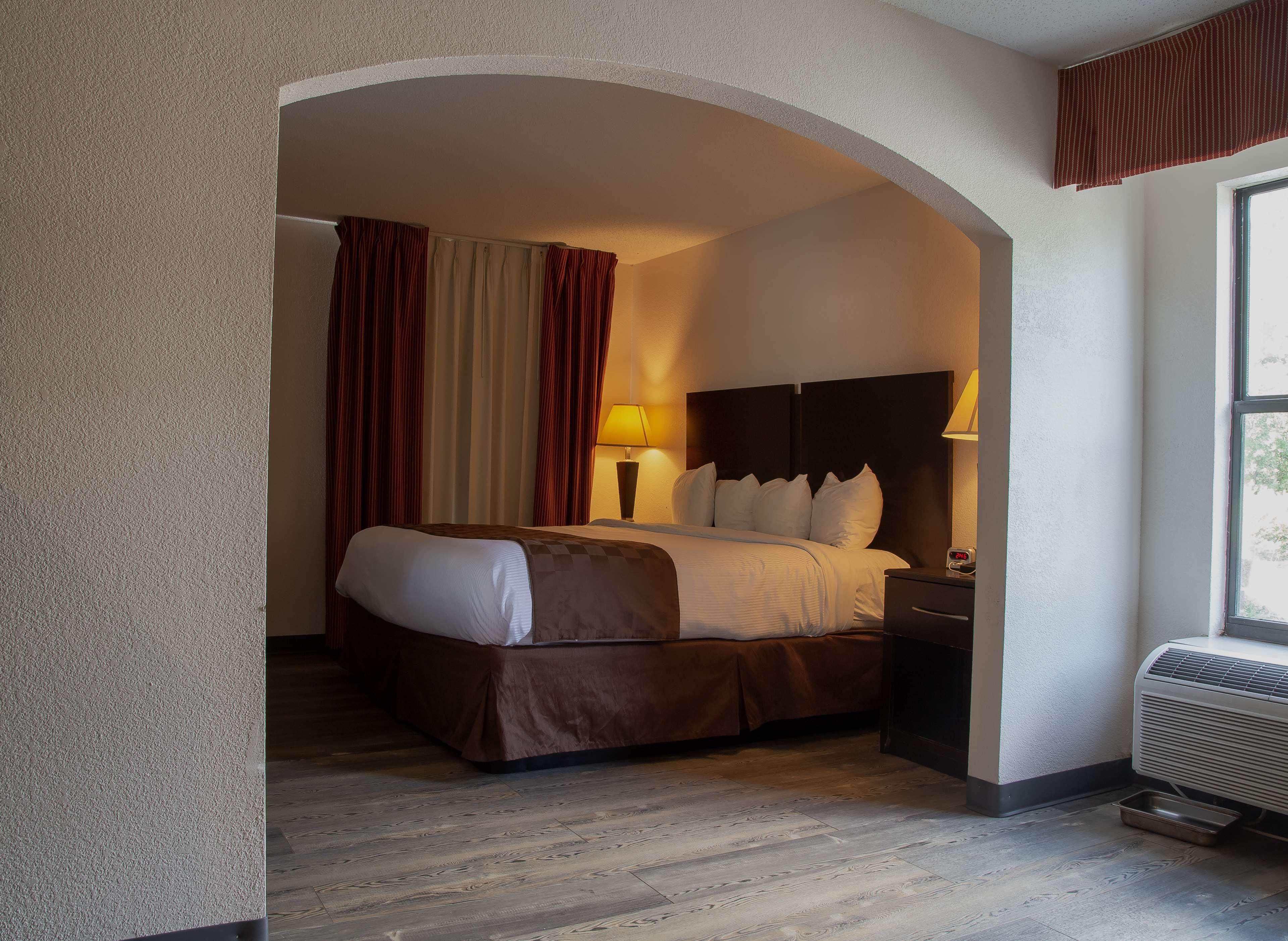 Surestay Plus Hotel Tarboro Exterior photo