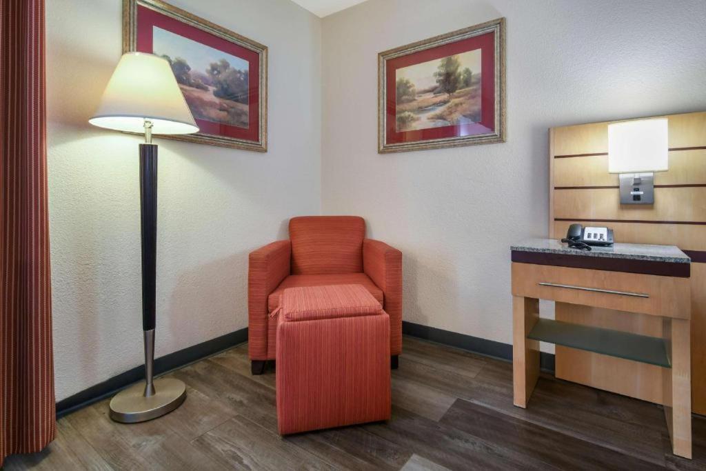 Surestay Plus Hotel Tarboro Exterior photo