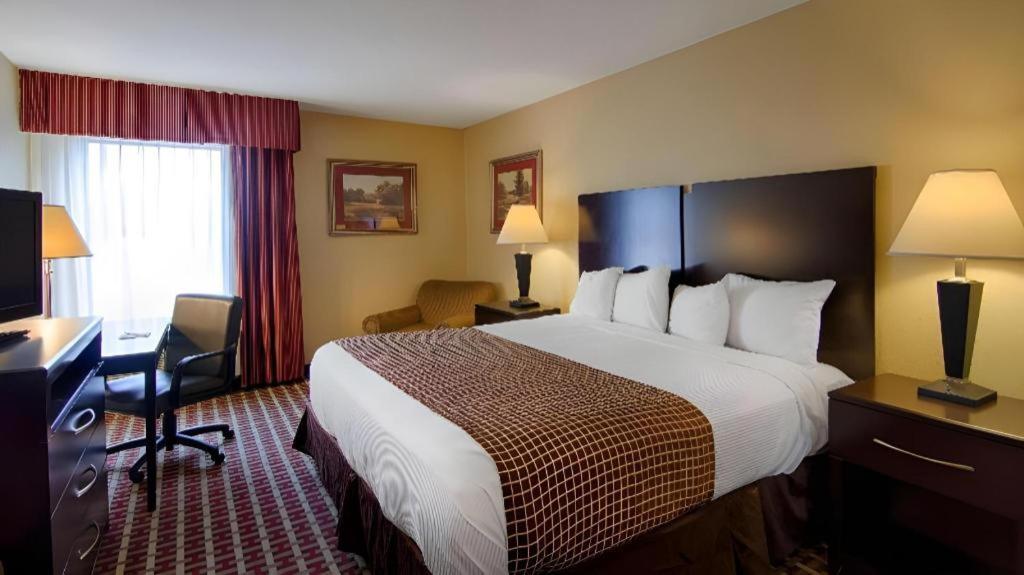 Surestay Plus Hotel Tarboro Exterior photo